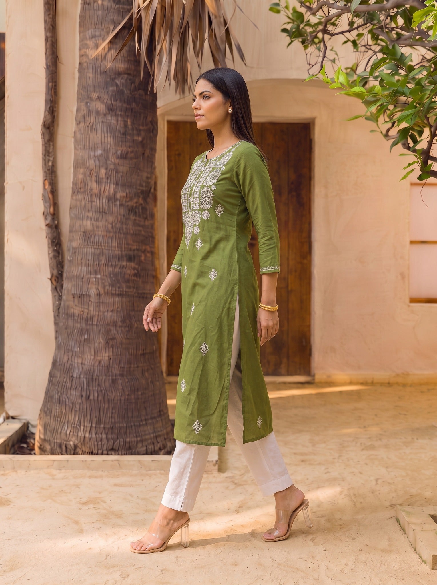 Rayon Embroidered Straight Knee Length Kurta